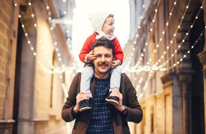 Holiday spending to stay on budget